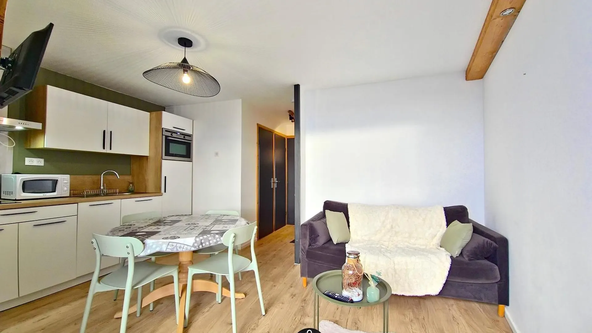Nouveau ! Studio Renove Design Huez 0*,  Frankrike