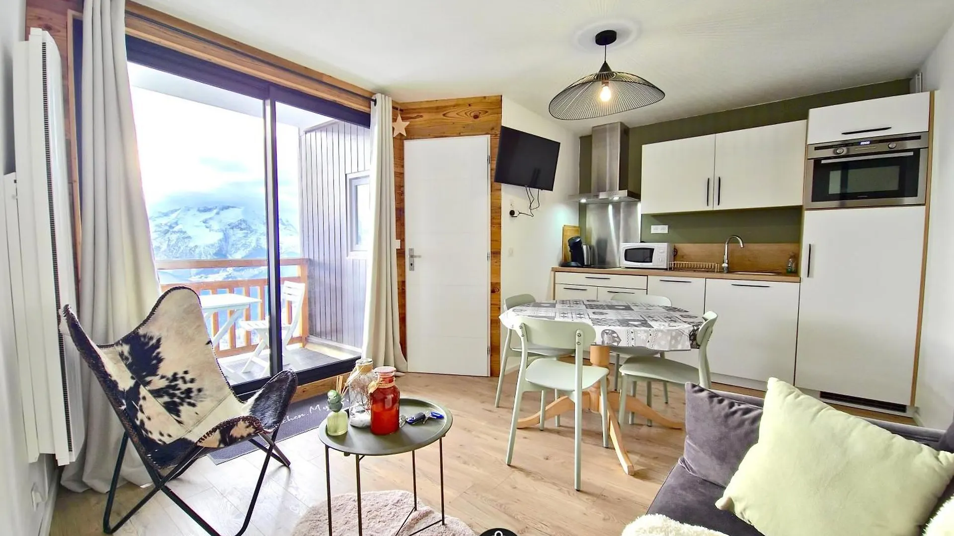 Nouveau ! Studio Renove Design Huez 0*,