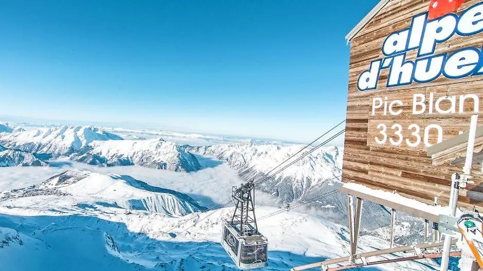 Nouveau ! Studio Renove Design Huez 0*,  France